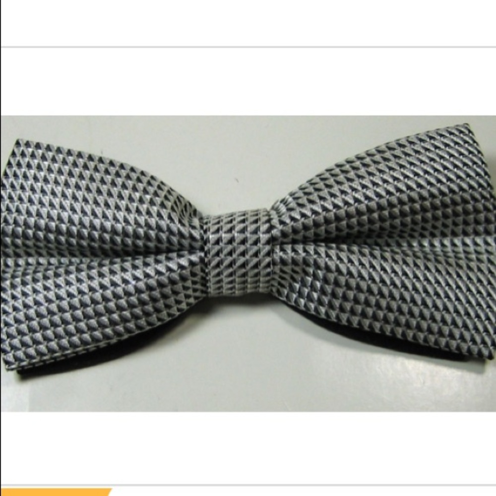 ULTRA RARE Rich Gray Silver Geometric Bow Tie Pre